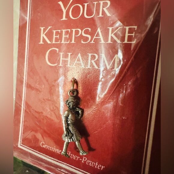 Vintage Keepsake Charm in Genuine Silver-Pewter - Picture 3 of 17